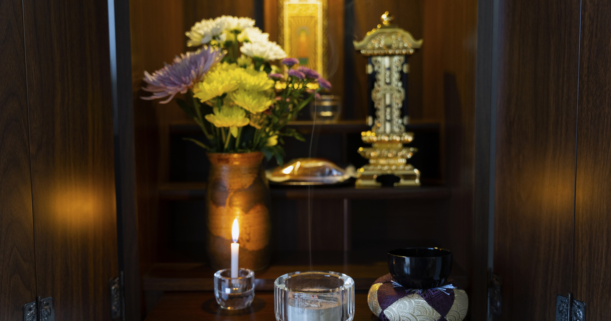 モダンな家具調仏壇が人気 リビングにも置きやすいデザイン 仏壇 仏具のことなら いい仏壇