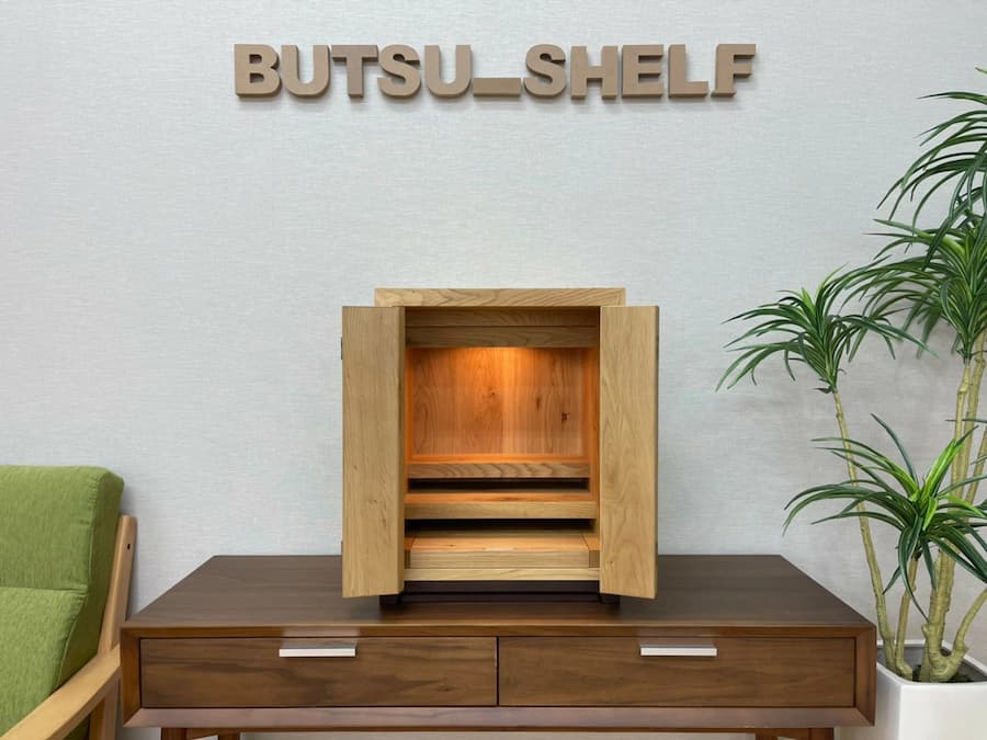 岸佛光堂 New Style 仏壇/岡山西店 オリジナル仏壇「BUTSU_SHELF」