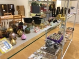 手元供養やお位牌、おりんなど豊富に展示